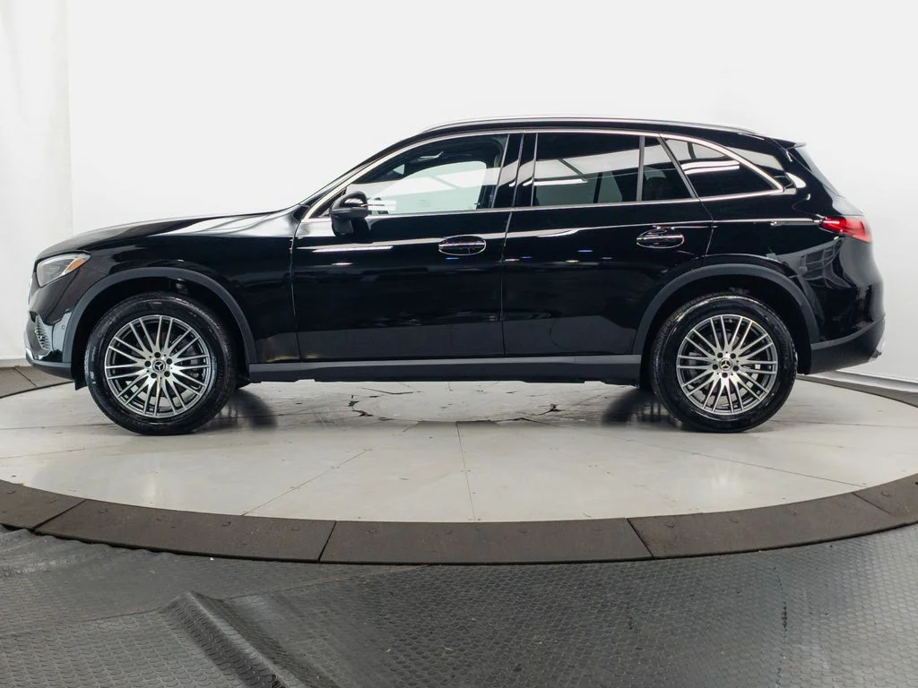 Certified Used 2026 Black Mercedes-Benz GLC 300 image 4