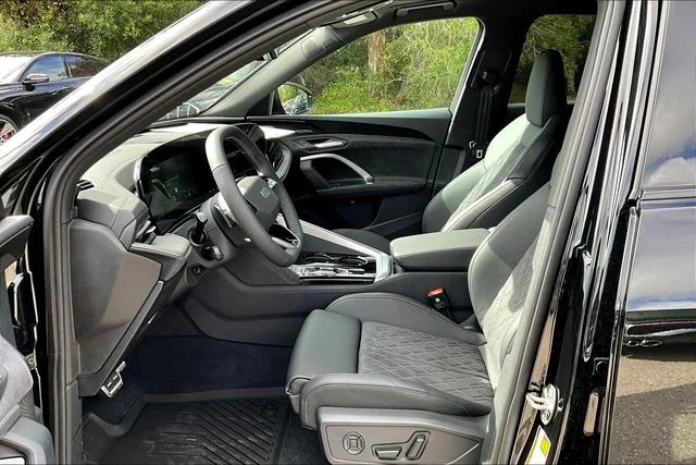 Used 2025 Black Audi 3.0T Premium Plus image 21