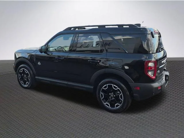 New 2025 Shadow Black Ford Outer Banks® image 5