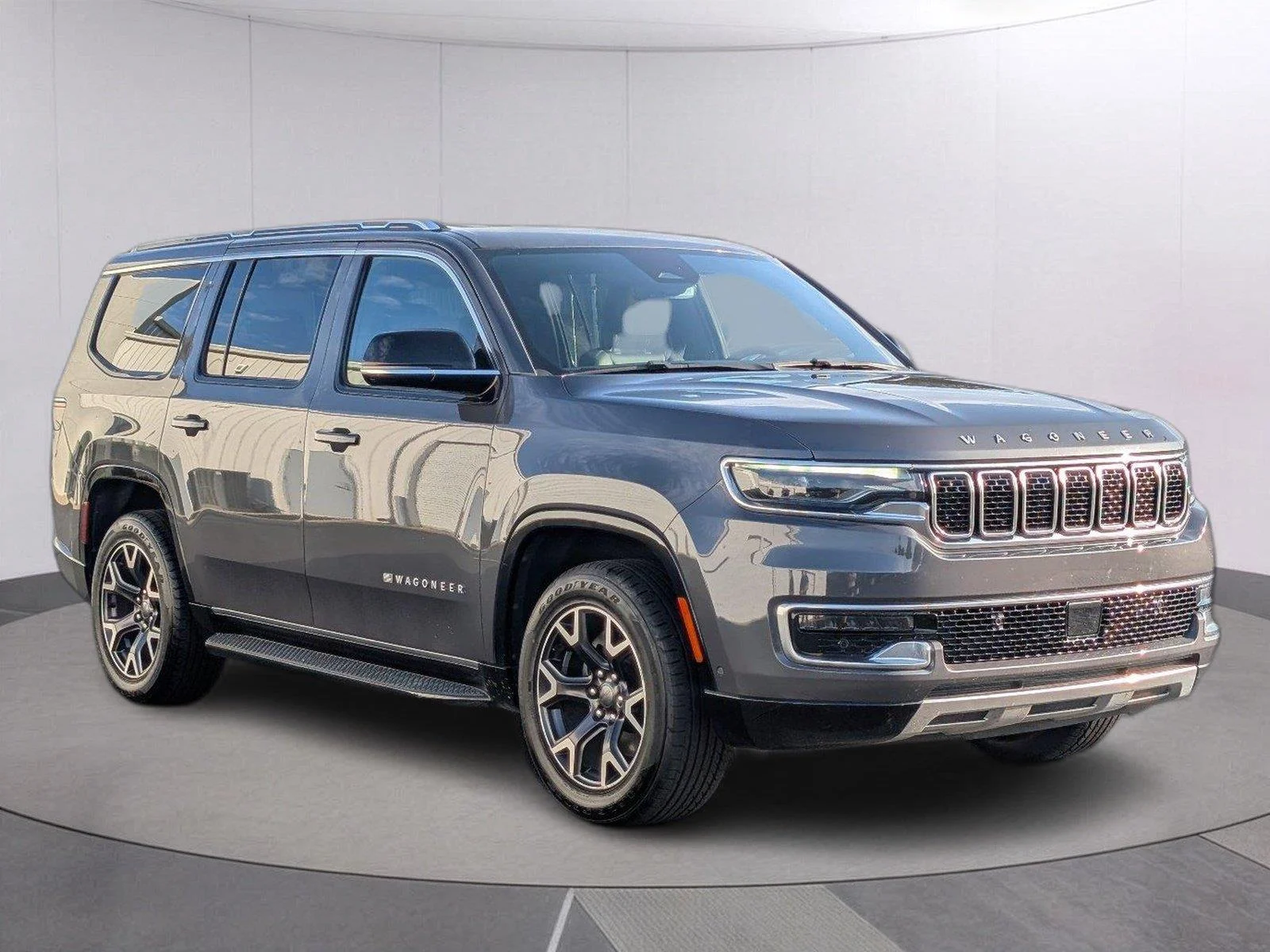 Used 2024 Baltic Gray Metallic Clearcoat Jeep Series III image 9