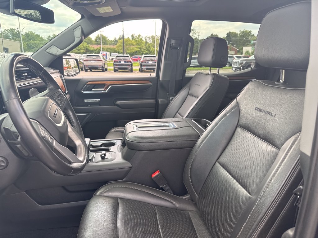 Used 2022 Silver GMC Denali image 13