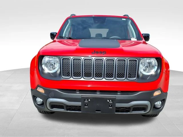 Used 2023 Red Jeep Latitude image 13