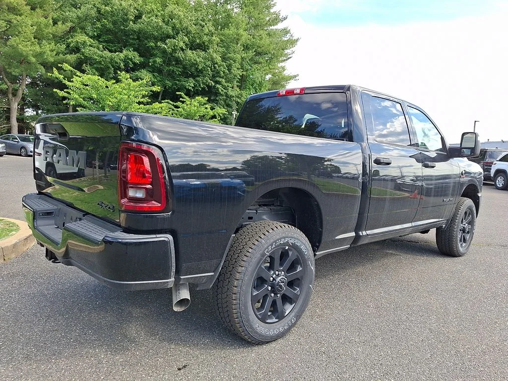 New 2026 Diamond Black Crystal Pearl-Coat Exterior Paint RAM Big Horn image 4