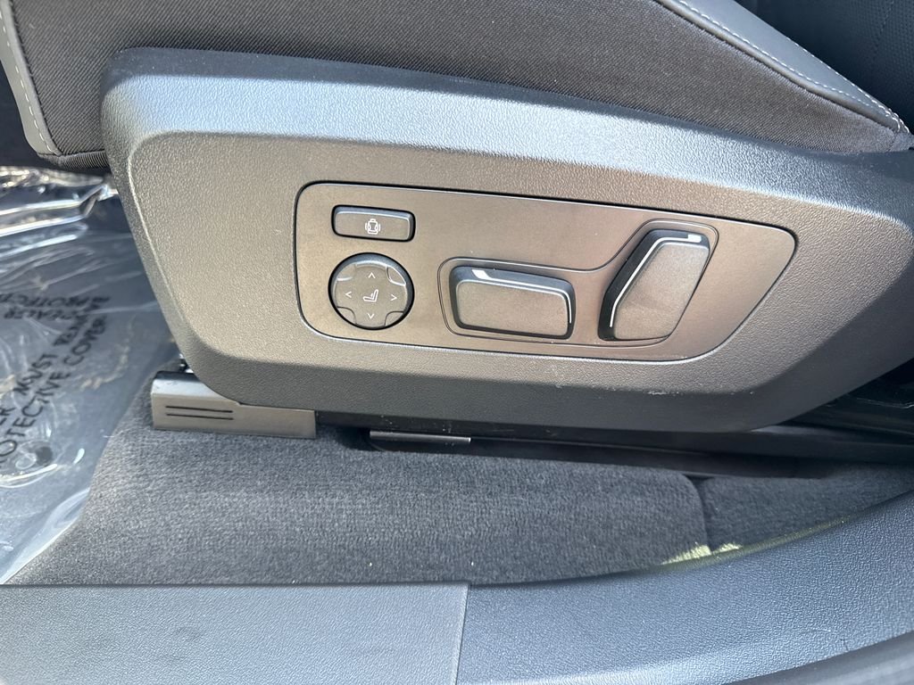 Used 2026 Gray BMW M50 xDrive image 23