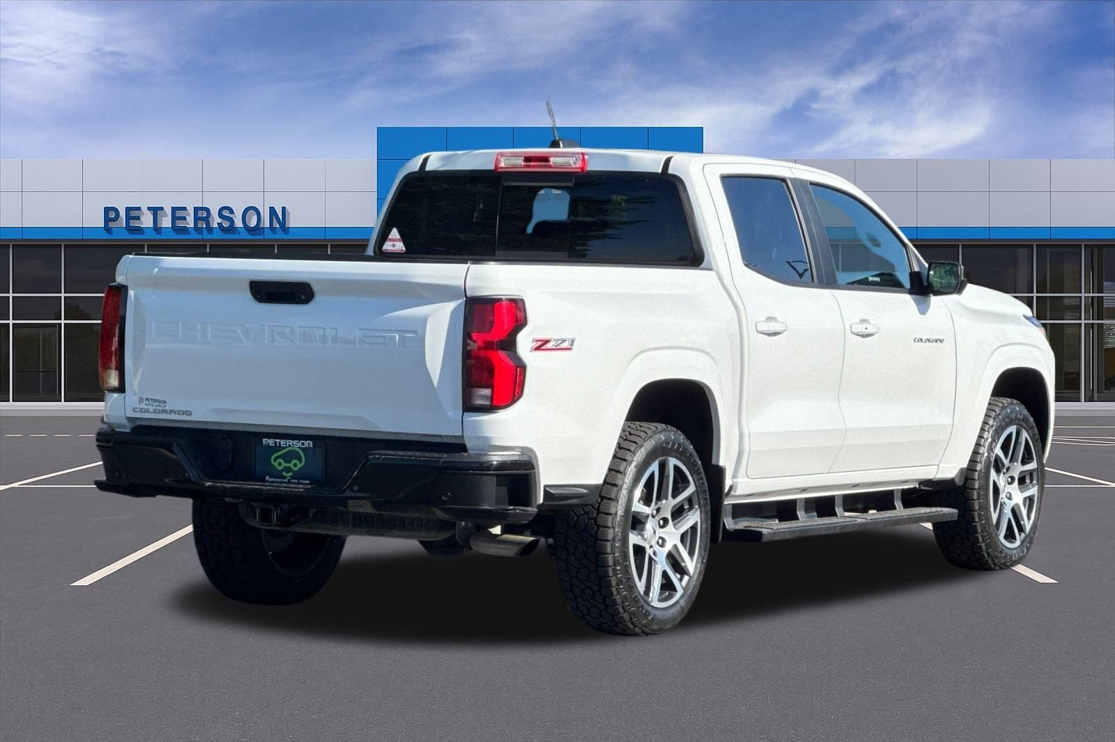 Used 2024 White Chevrolet Z71 image 4