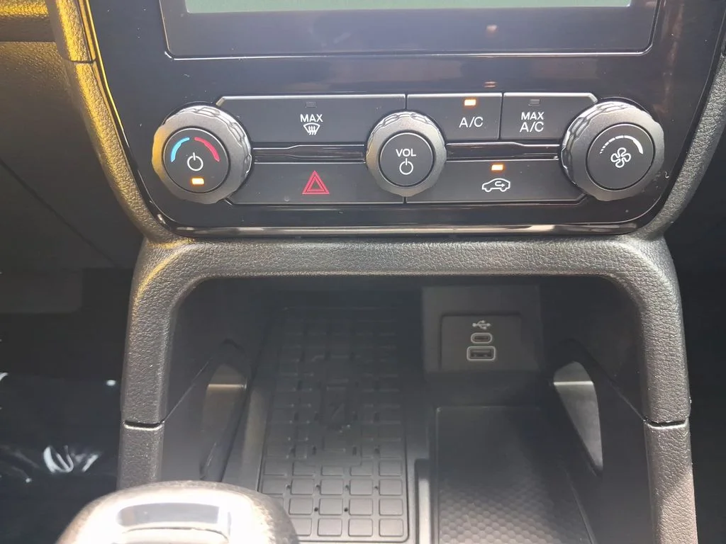 Used 2024 Azure Gray Metallic Ford XLT image 13