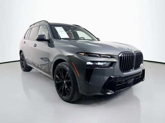 Used 2024 Gray BMW xDrive40i image 3