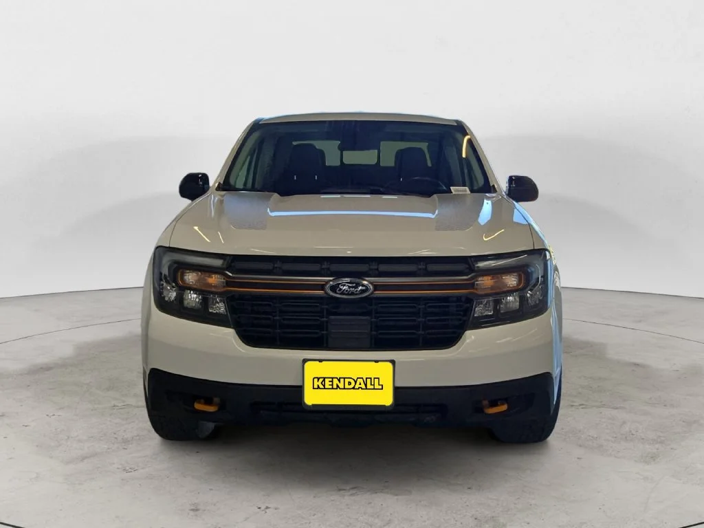 Used 2024 White Ford Lariat image 3
