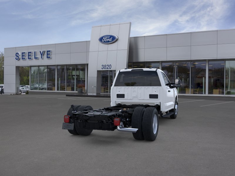 2026 Ford F-350 Super Duty Chassis Cab XL - Photo 8