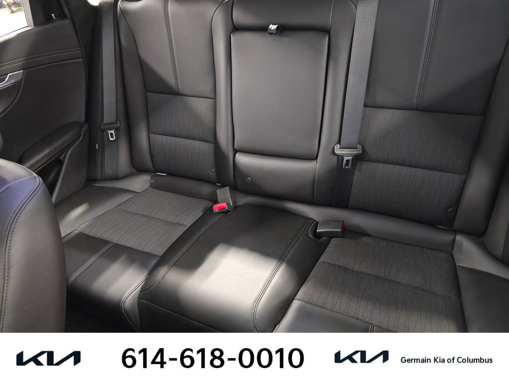 Used 2015 White Chevrolet LT image 18