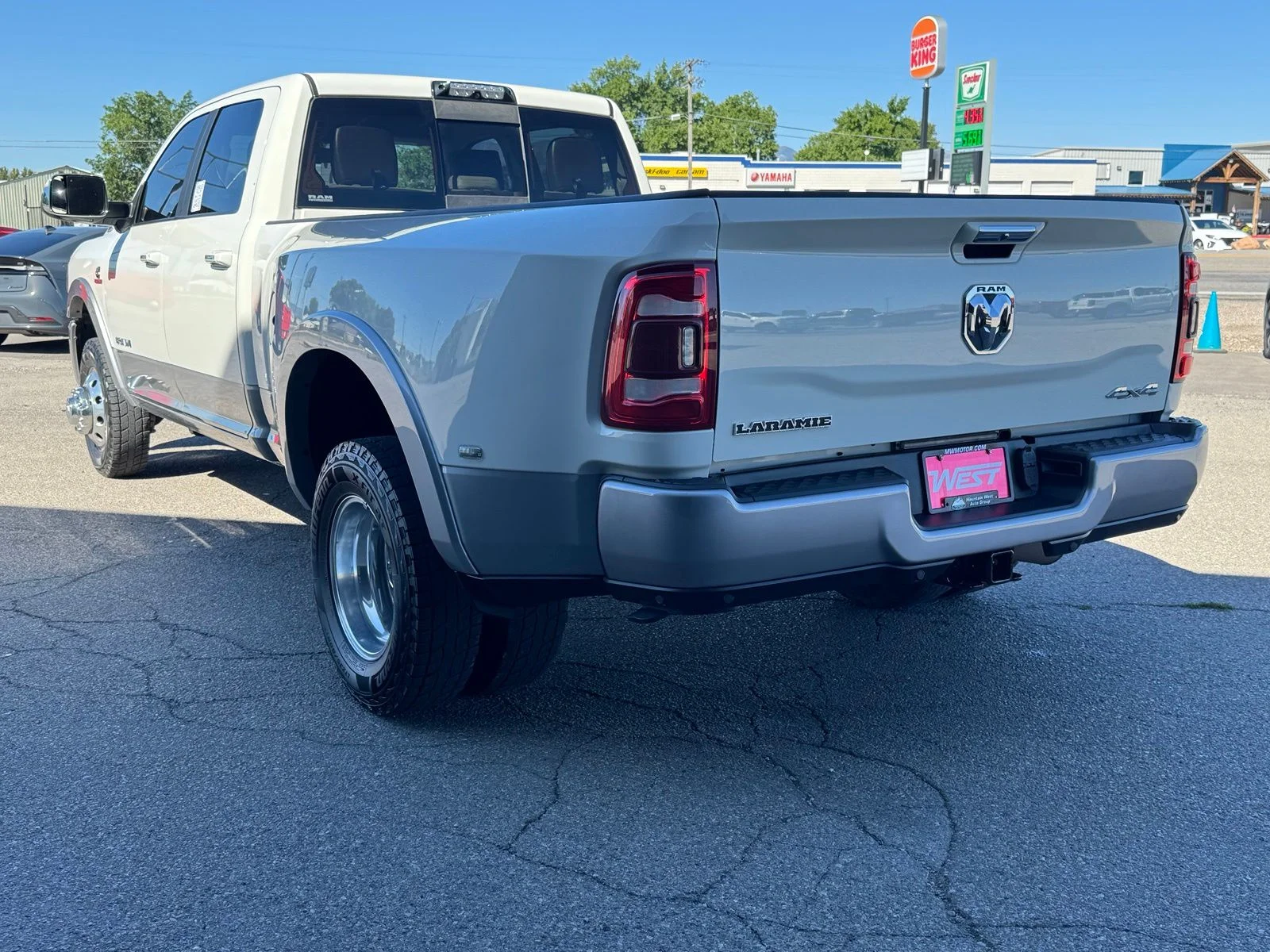 Used 2021 White Ram Laramie image 11