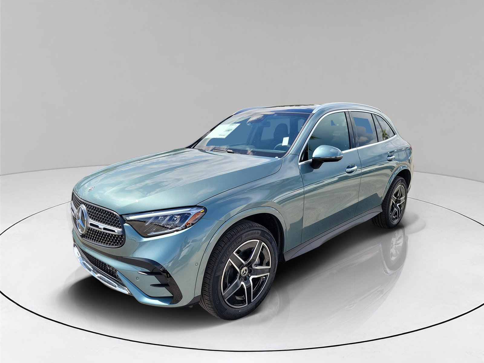 New 2026 Verde Silver Metallic Mercedes-Benz GLC 300 image 3