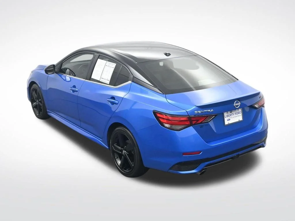 Used 2024 2t Blu Blk Roof Nissan SR image 37