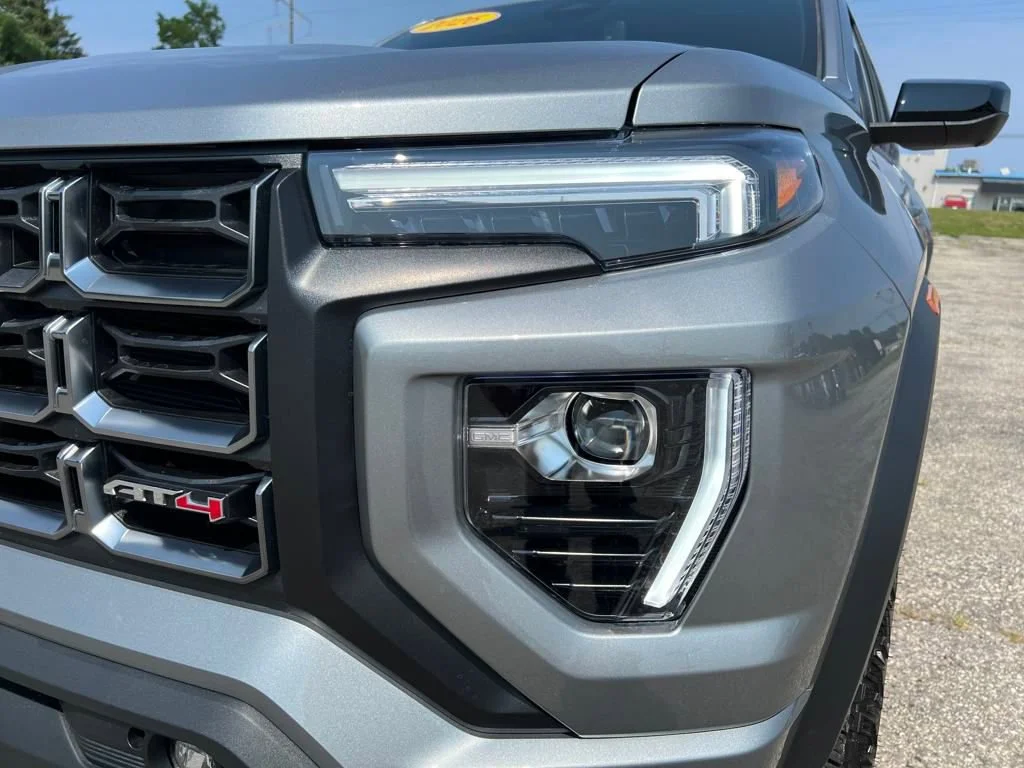 2026 GMC Canyon AT4 - Photo 32