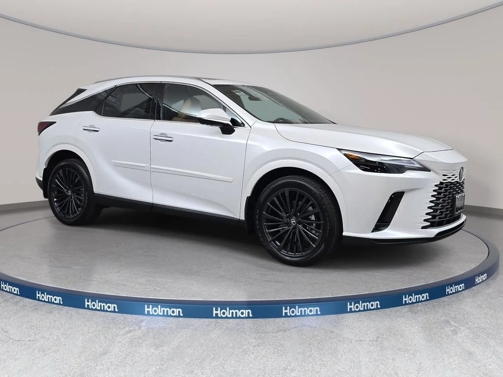 New 2026 Eminent White Pearl Lexus PREMIUM image 3