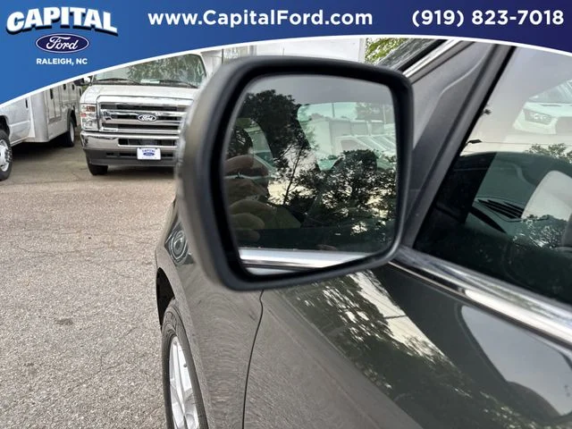 Used 2023 Green Ford SEL image 15