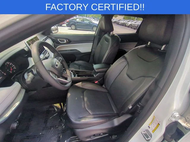Used 2023 White Jeep Limited image 16