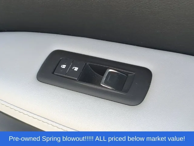 Used 2016 Silver Lexus 350 image 47