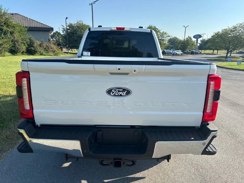 New 2027 White Ford Lariat image 12