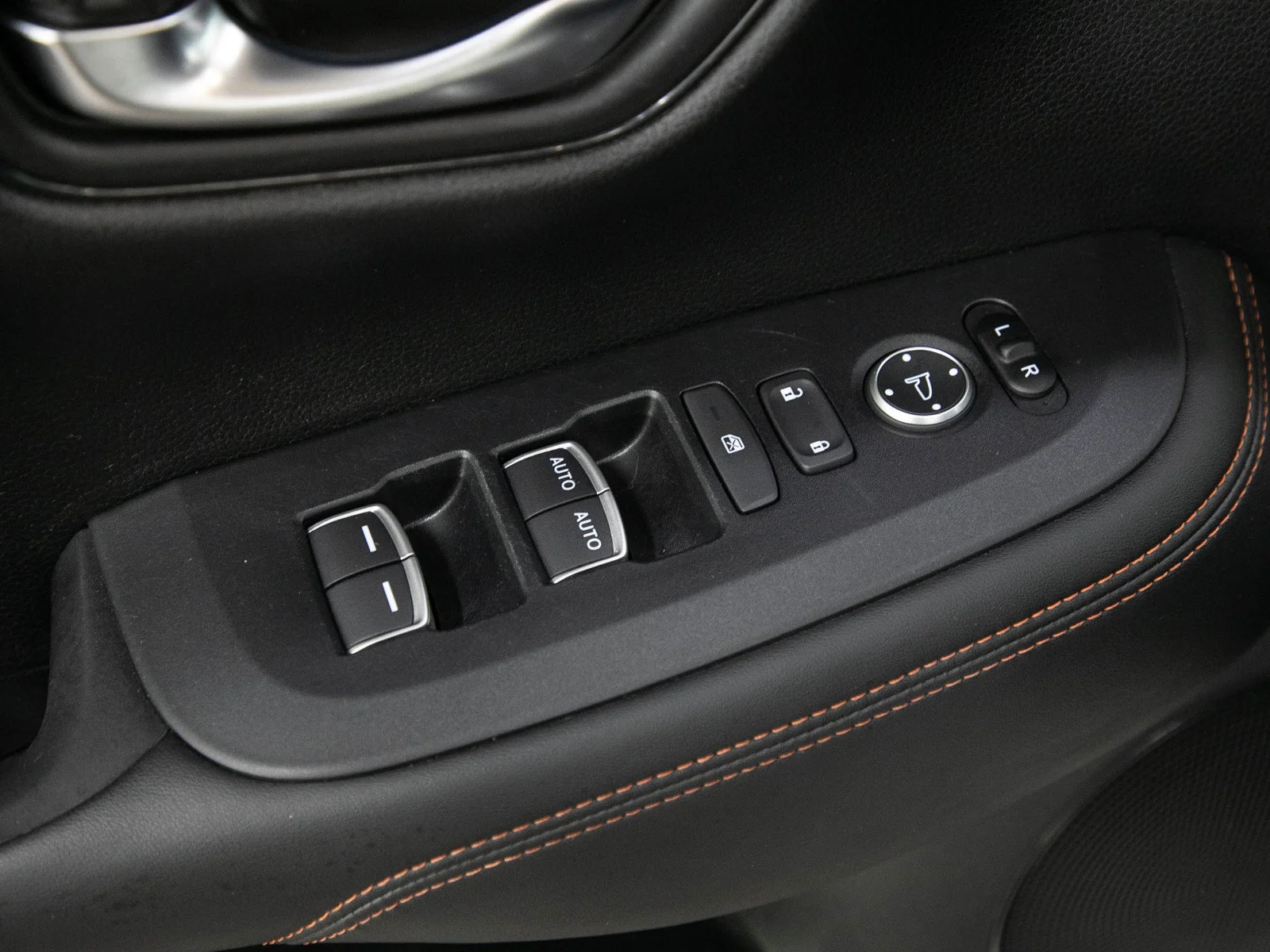 Used 2024  Honda Sport image 20