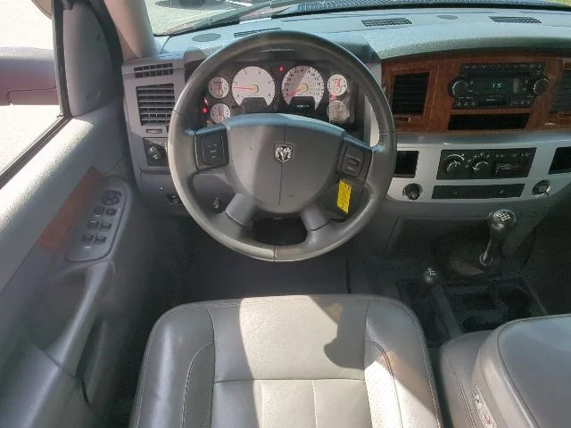 Used 2006 Red Dodge Laramie image 7
