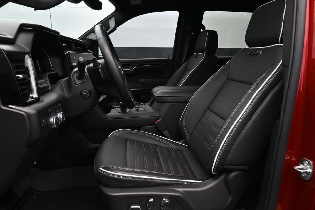 2026 GMC Sierra 1500 AT4X - Photo 10