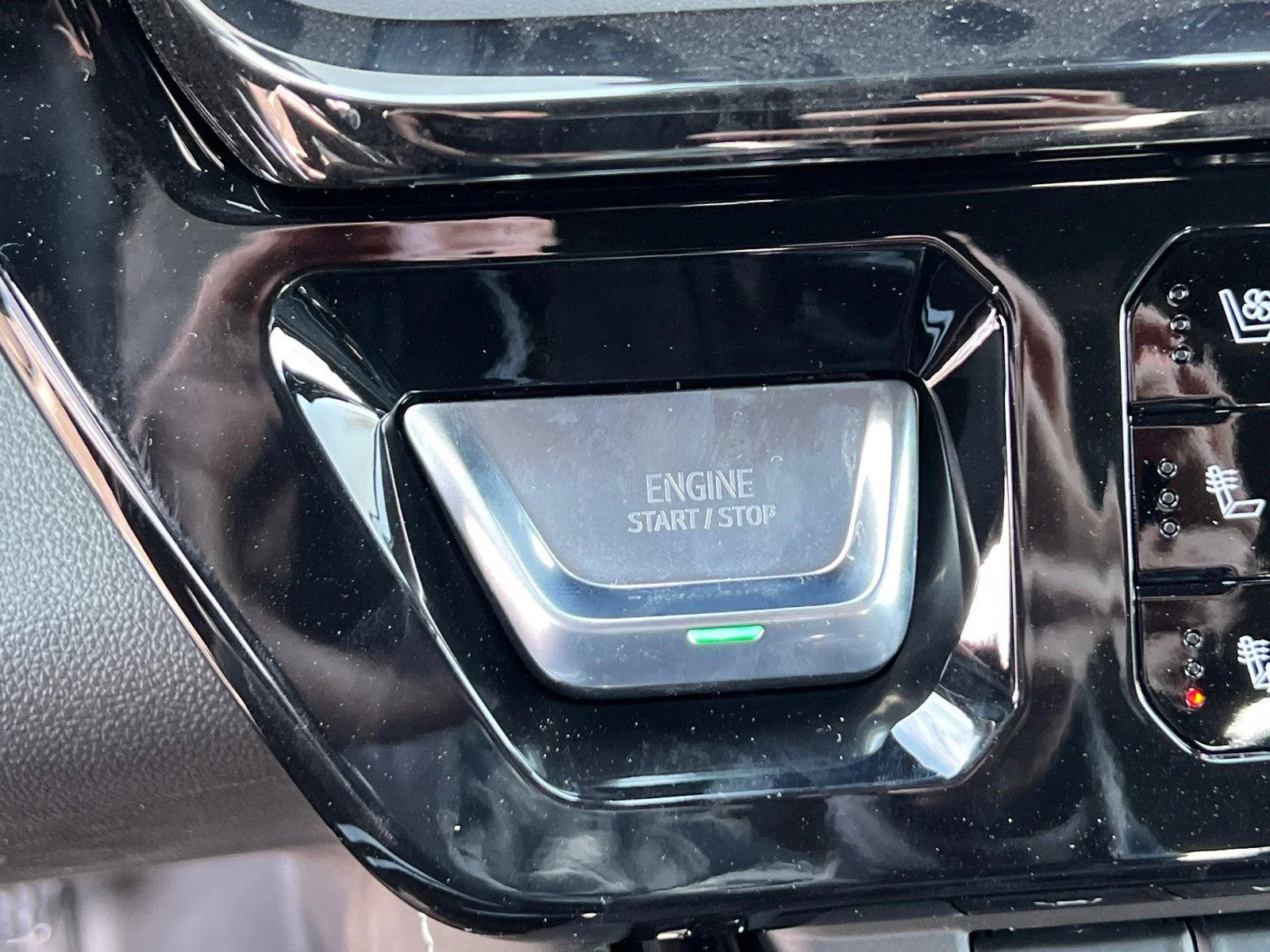 2026 GMC Sierra 1500 AT4X - Photo 23