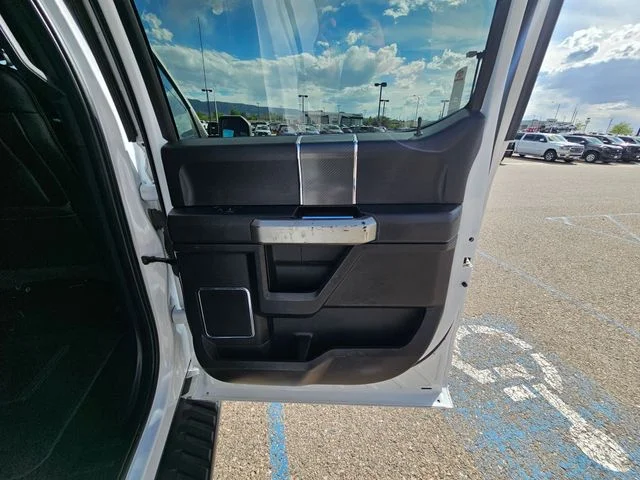 Used 2019  Ford Lariat image 24