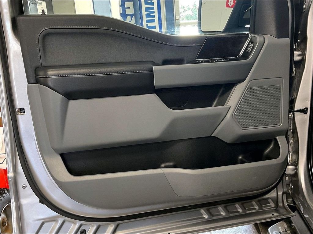 Used 2023 Silver Ford XLT image 9