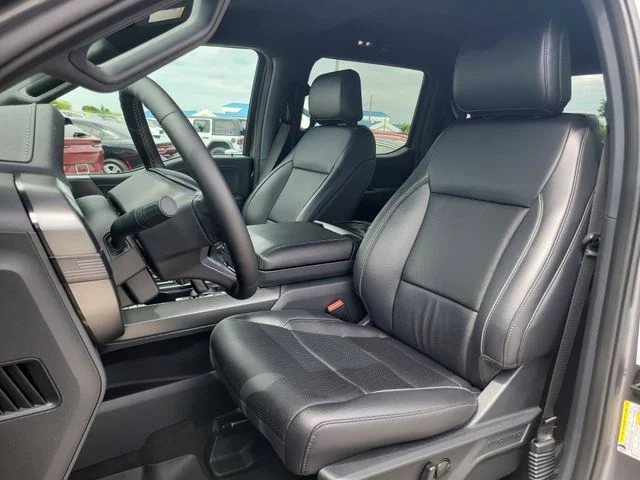 Used 2025 Gray Ford Lariat image 19