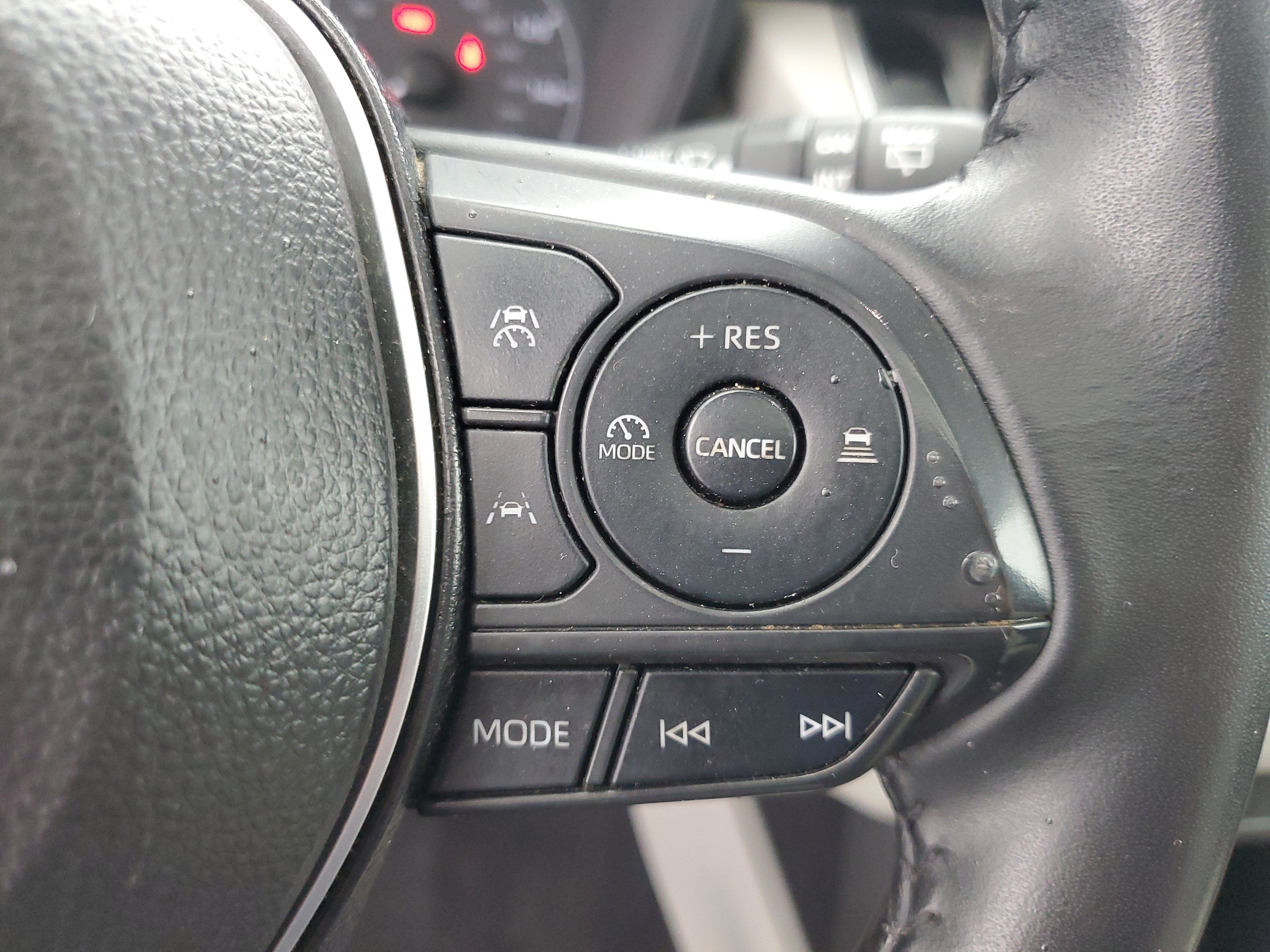 Used 2025 Jet Black Toyota LE image 25