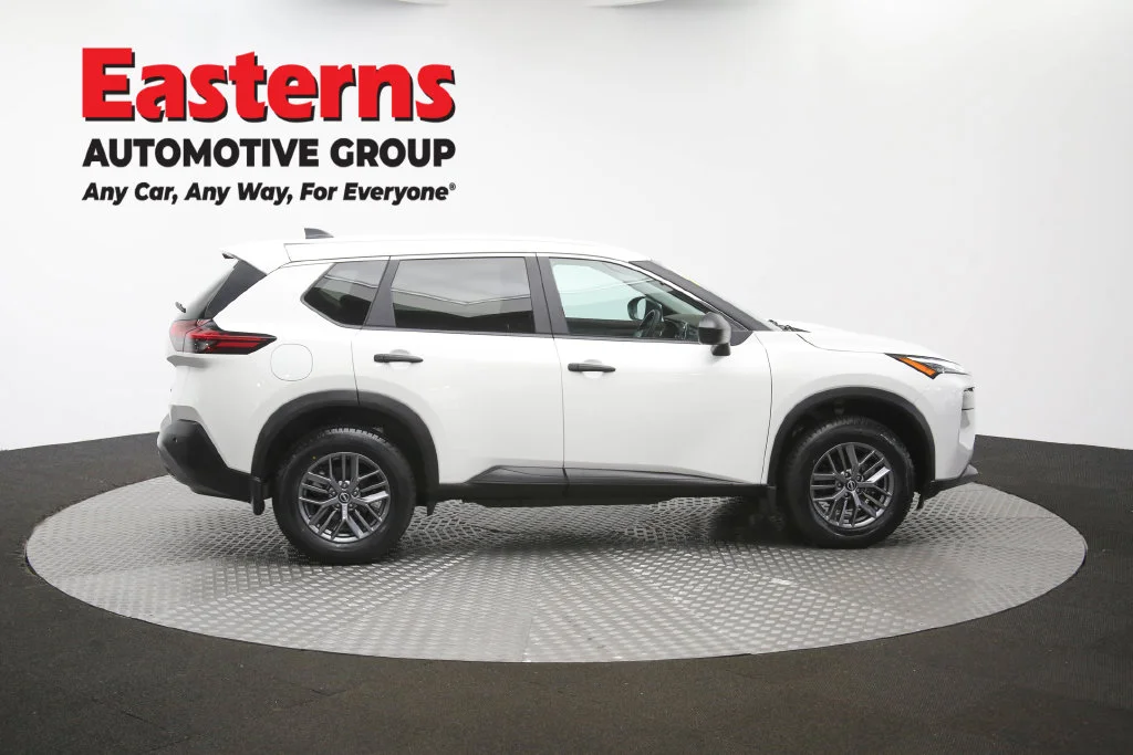 Used 2023 White Nissan S image 46