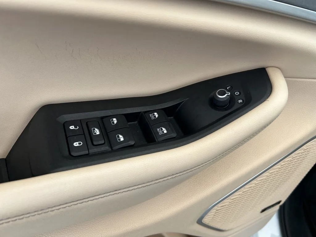 Used 2021 White Jeep Limited image 37