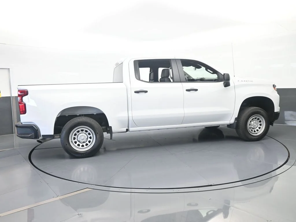 Used 2026 Summit White Chevrolet WT image 7
