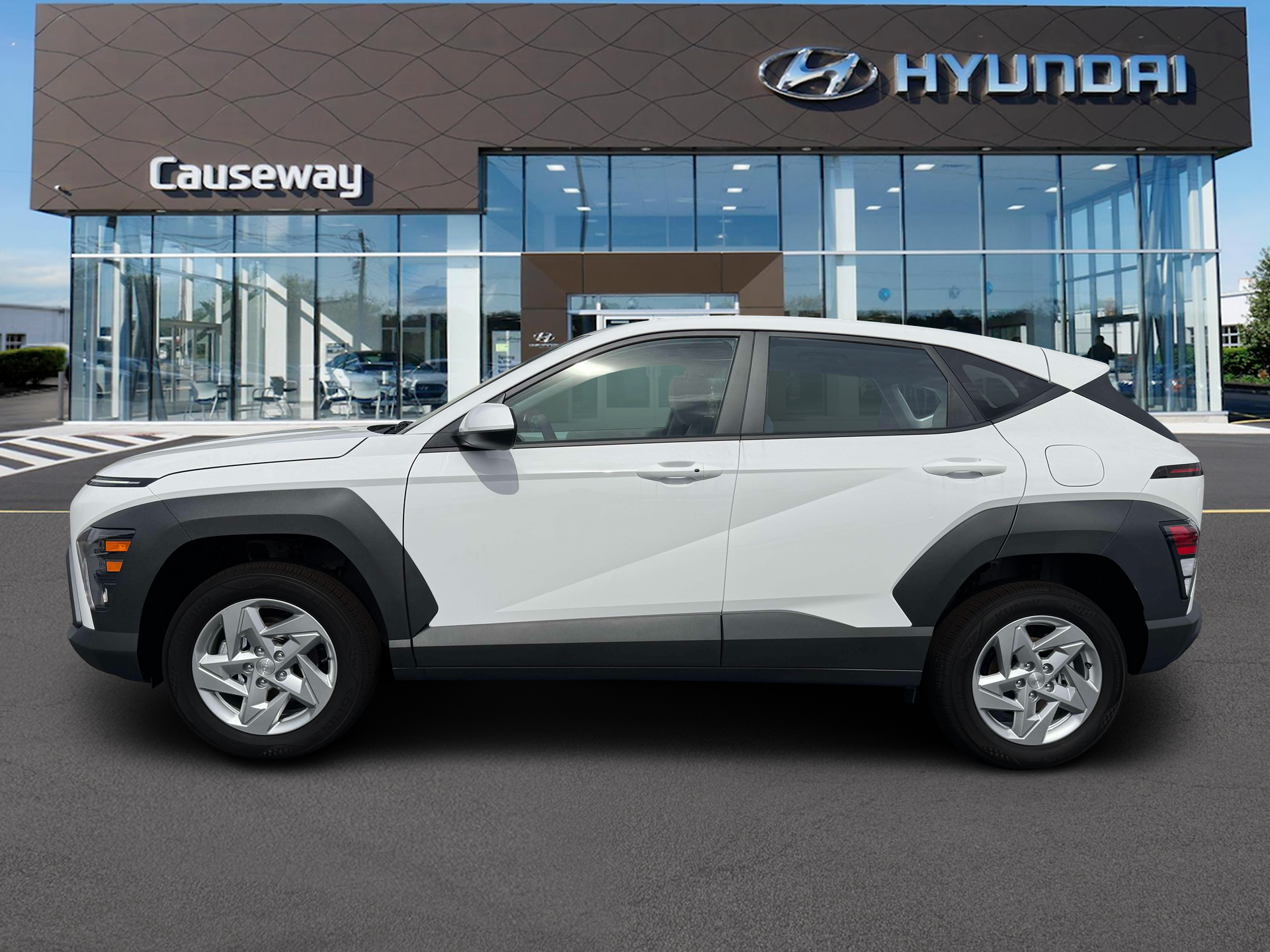 New 2027 White Hyundai SE AWD image 3