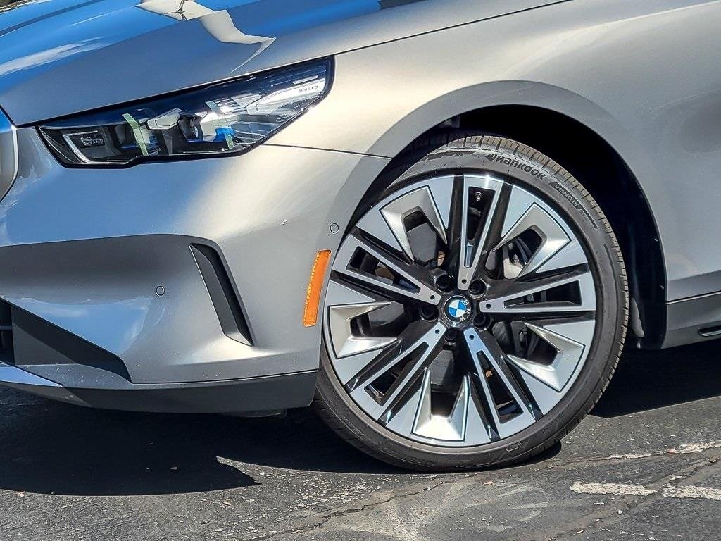 2025 BMW 540I - Image 2