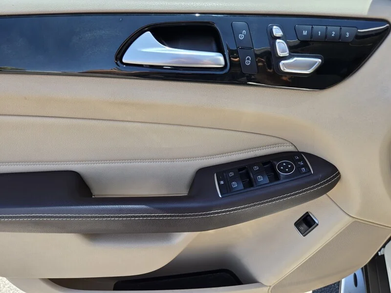 Used 2017 White Mercedes-Benz GLE 350 image 15