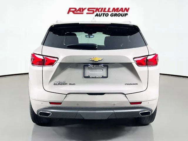 Used 2021 Gray Chevrolet Premier image 6