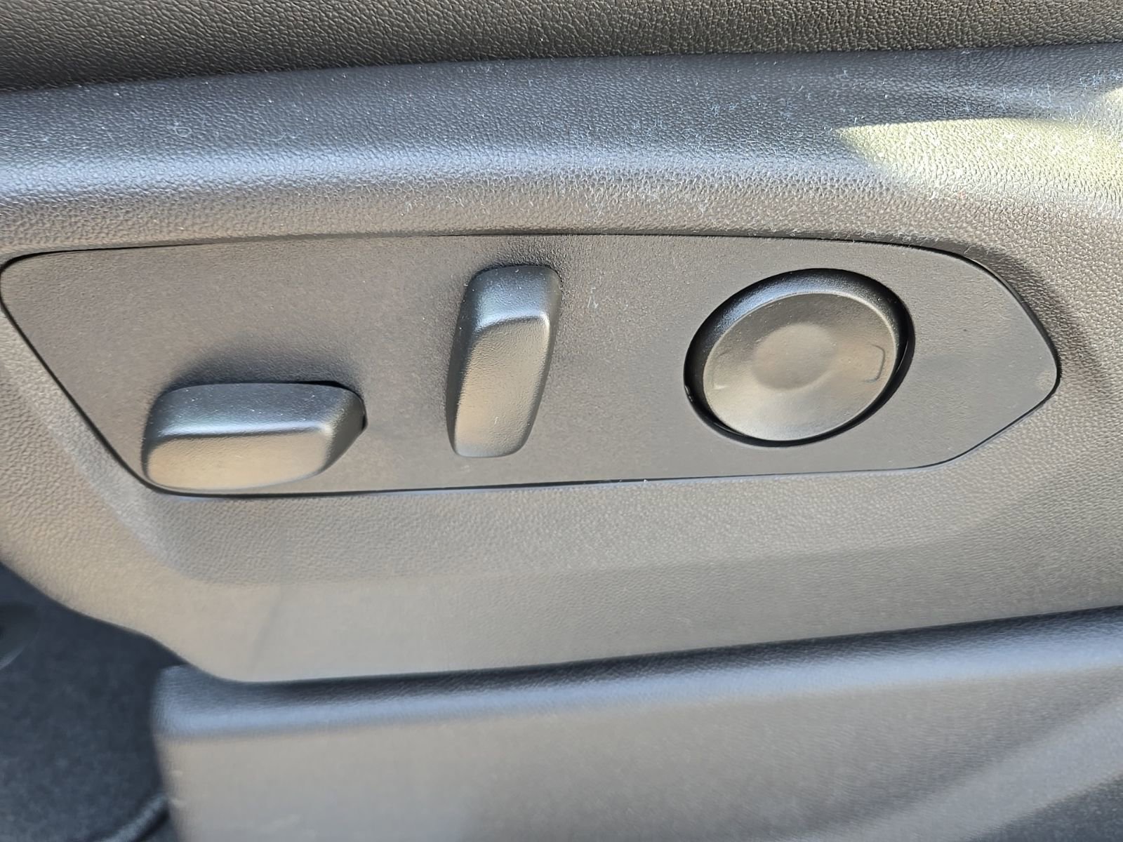 2026 GMC Sierra 1500 SLT - Photo 31