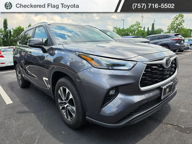 Used 2023 Magnetic Gray Metallic Toyota XLE image 3