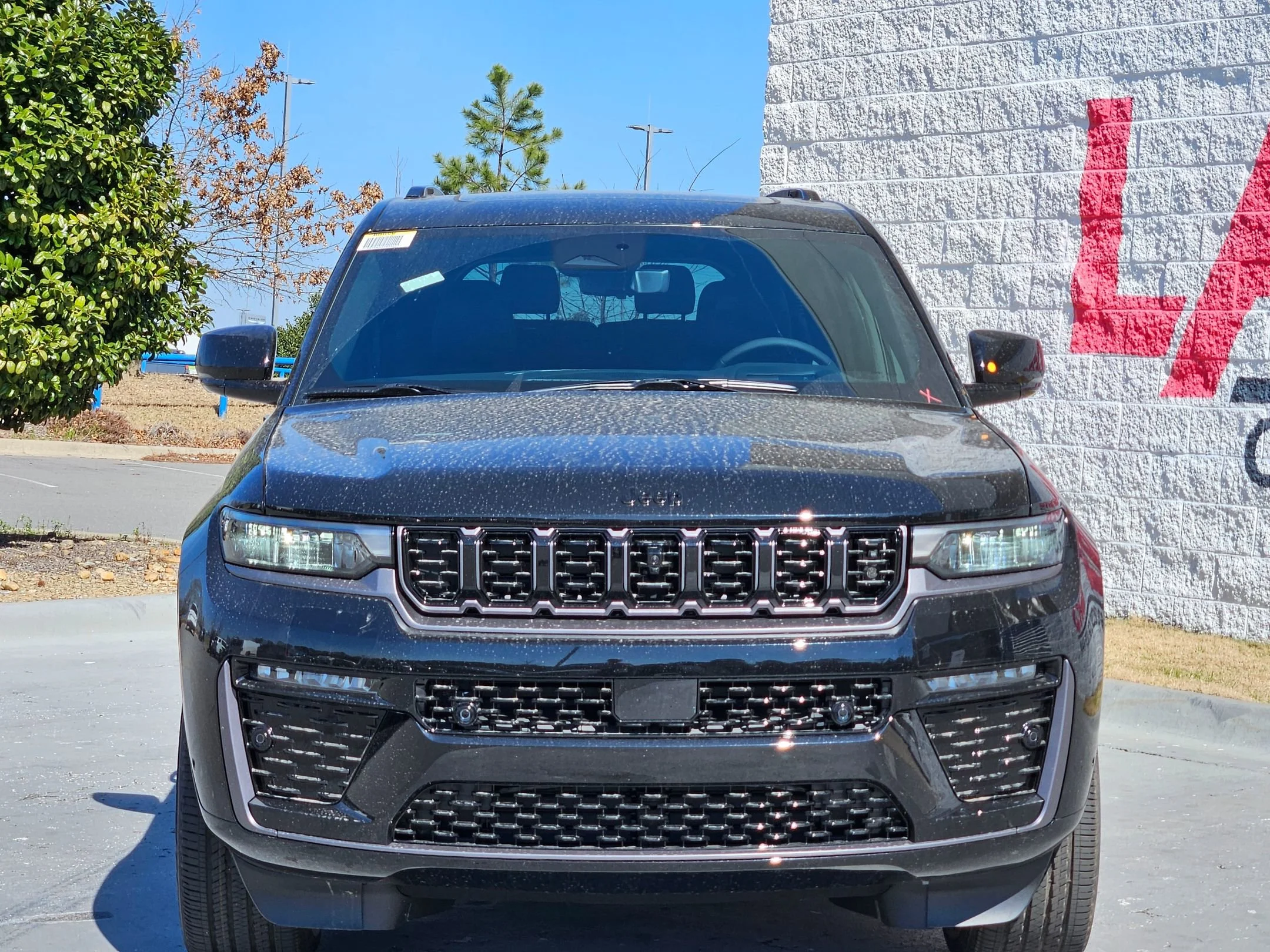 New 2026 Diamond Black Crystal Pearlcoat Jeep Limited Reserve image 2
