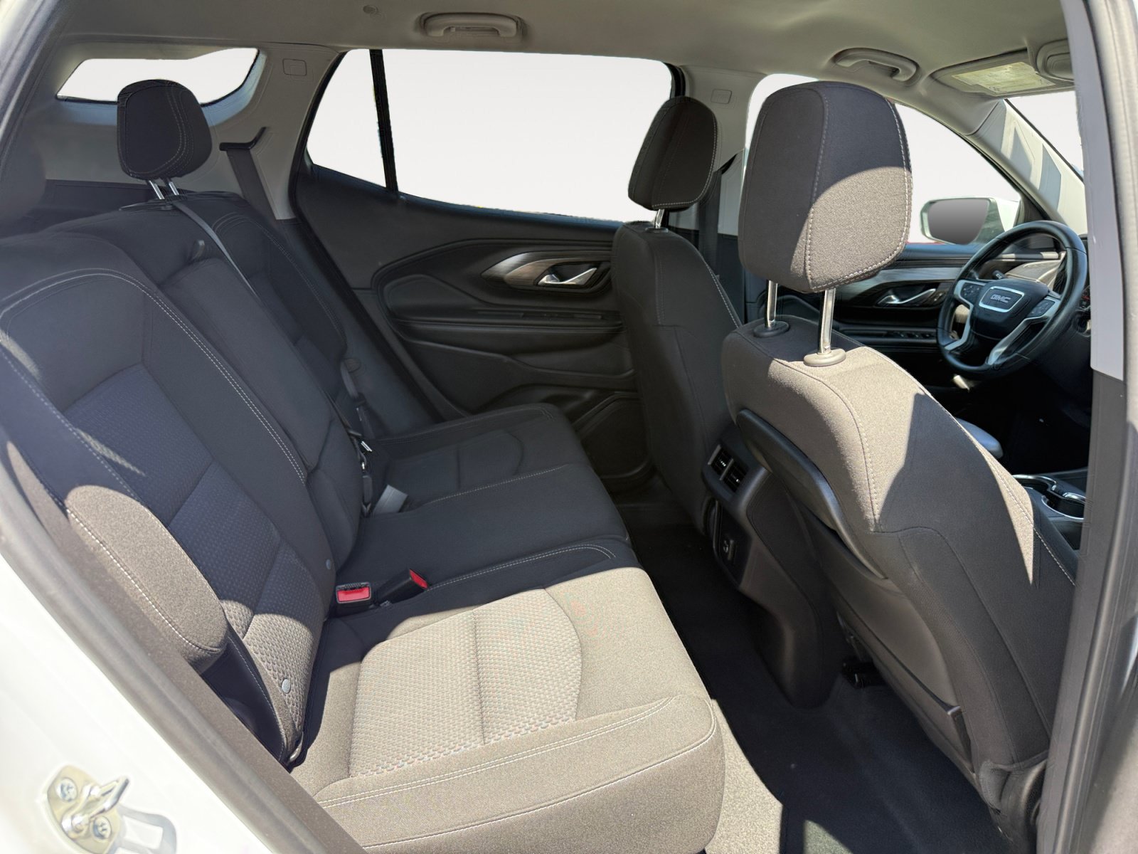Used 2024 Summit White GMC SLE image 18