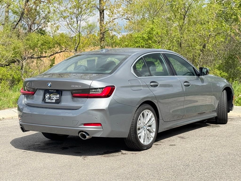 Used 2024 Gray BMW 330i xDrive image 6