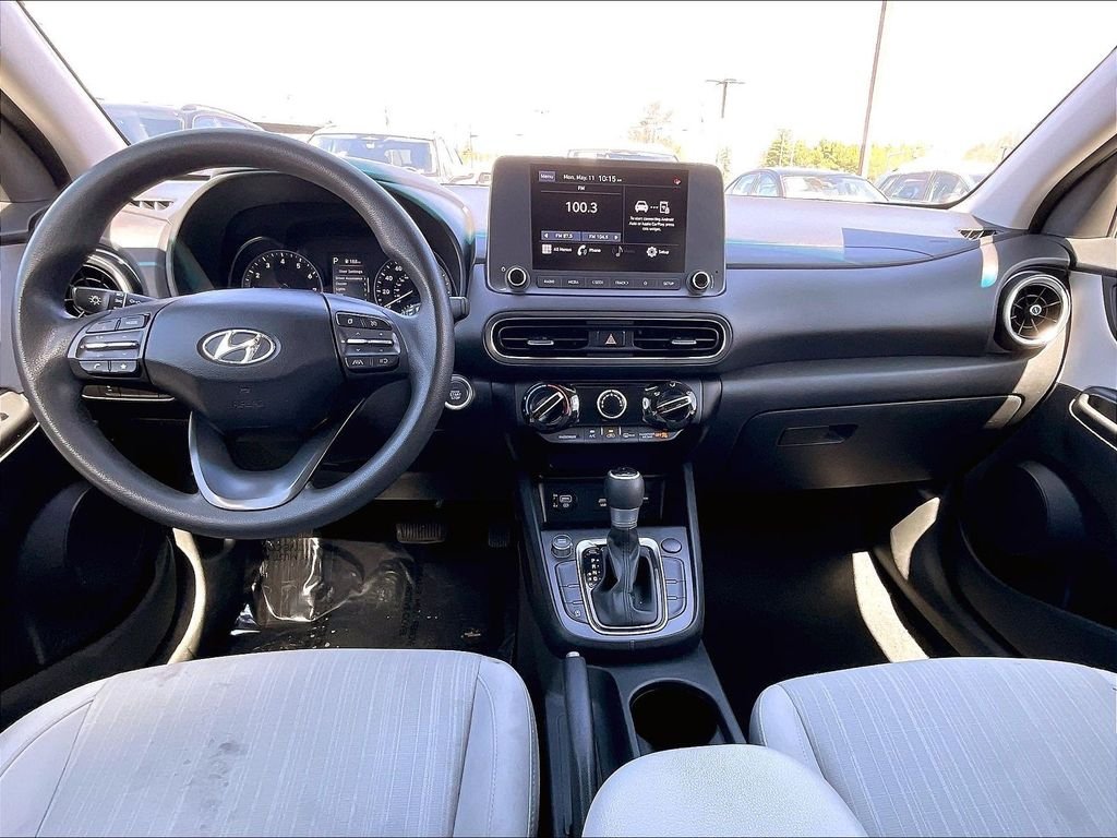 Used 2023 Lunar White Hyundai SEL image 19