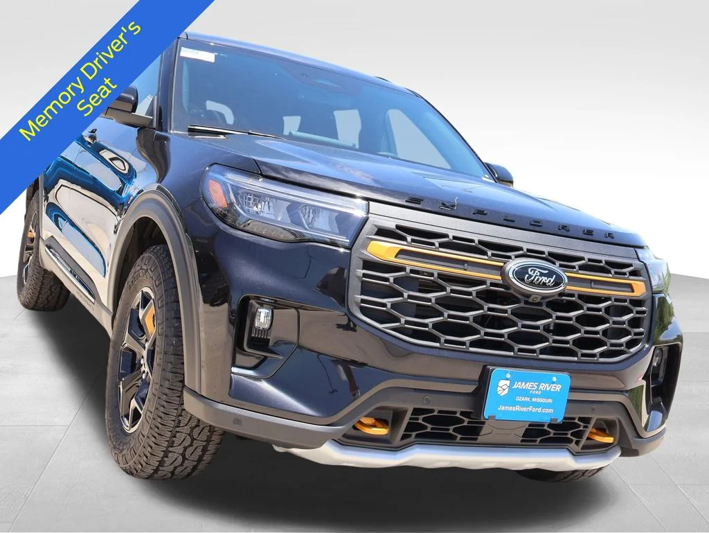 New 2026 Agate Black Metallic Ford Tremor® image 7