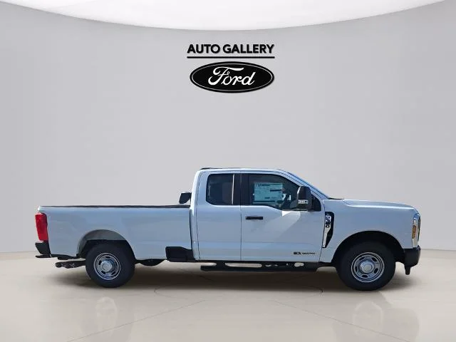 New 2026 Oxford White Ford F-350® XL image 30