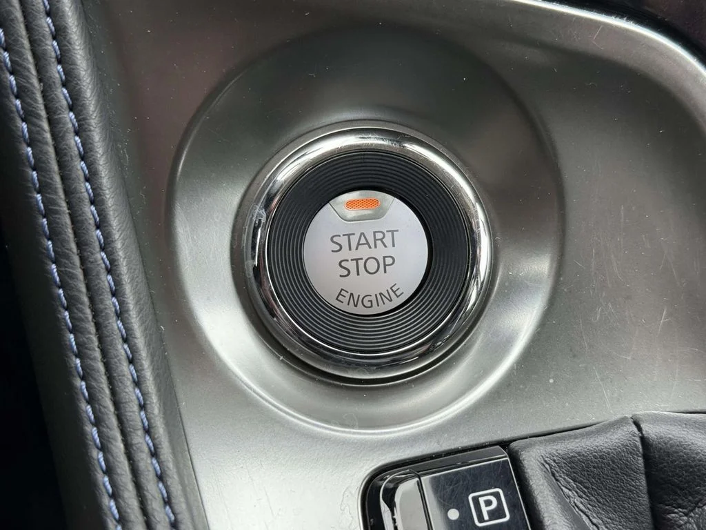 Used 2020 Black Nissan 3.5 S image 29