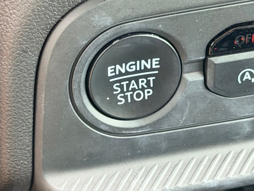 Used 2025 Gray Ford Outer Banks image 28