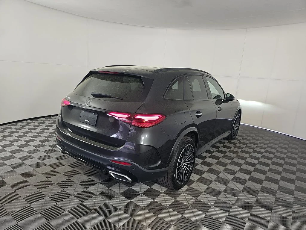 Used 2024 Gray Mercedes-Benz GLC 300 image 2