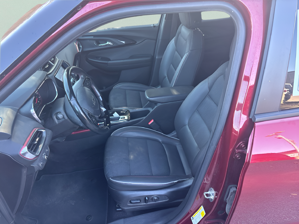 Used 2023 Red Chevrolet RS image 9